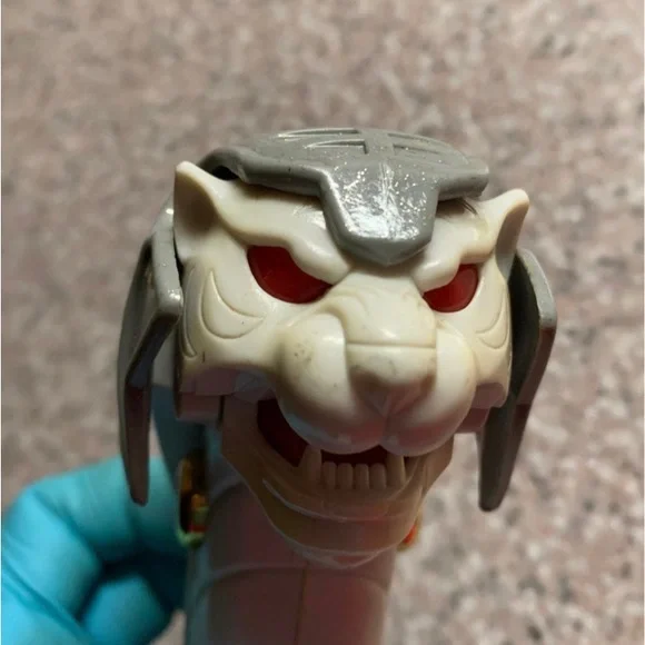 MMPR WHITE RANGER TIGER SWORD